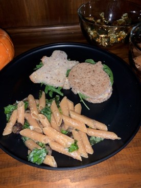 Halloween_Shaped_Sandwiches_Pasta_Salad