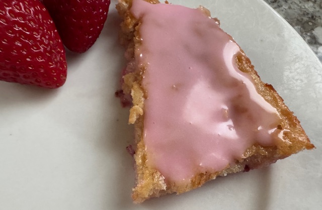 Strawberry Snacking Cake&nbsp;Scandal